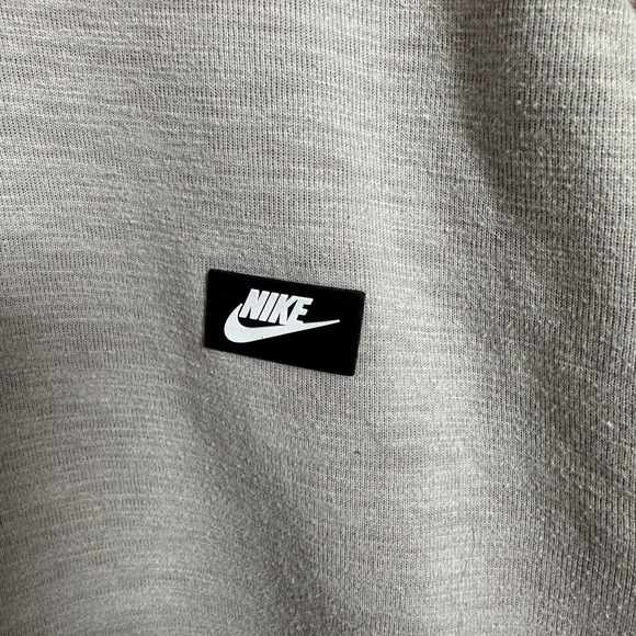 Nike Sweatshirt Crewneck Front Pocket Beige Two Tone Men’s Size Large - Picture 2 of 7